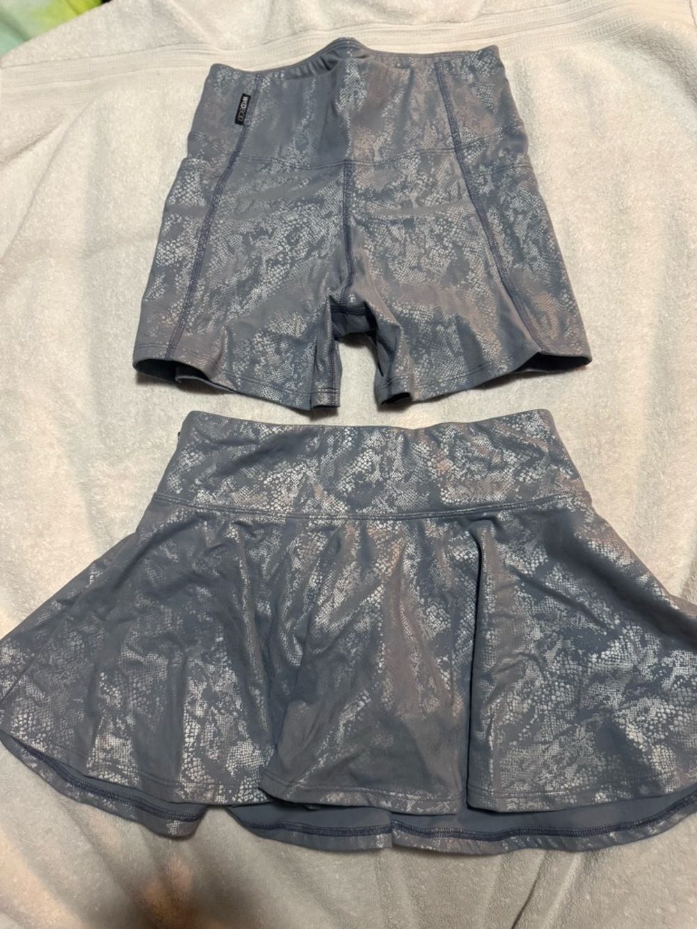 WKD BOD Wicked Weasel Slate Activewear Set. Leggings, Shorts/Skort & Bra (S/M)